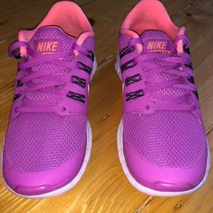Nike Free 5.0 Women’s Sneakers